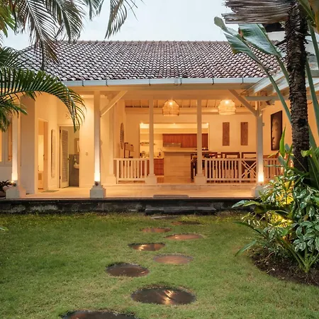 Uma Lima Villa Batu Belig - Close To The Beach Canggu  Exterior photo