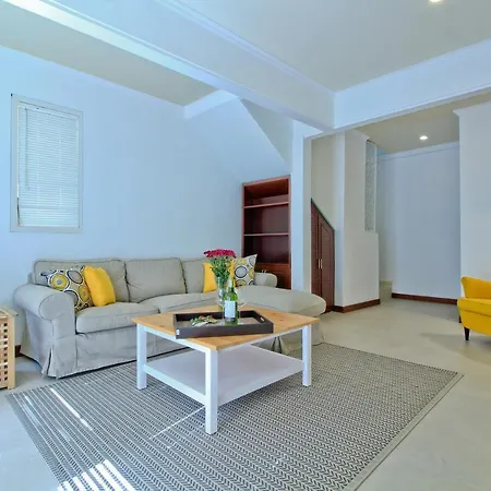 Uma Lima Villa Batu Belig - Close To The Beach Canggu  Exterior photo