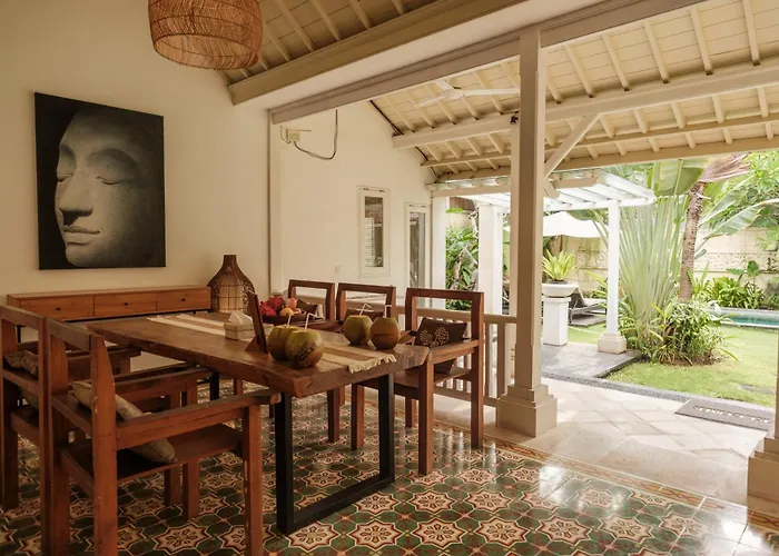 Uma Lima Villa Batu Belig - Close To The Beach