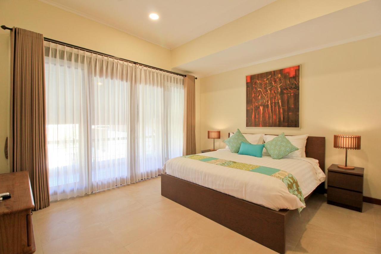 Uma Lima Batu Belig - Close To The Villa