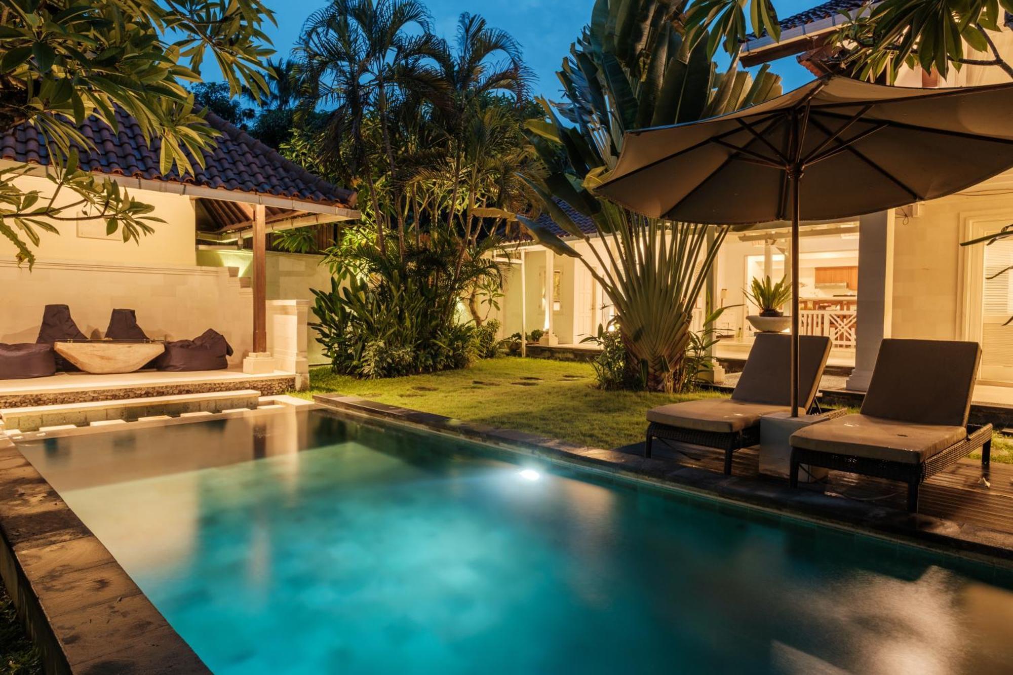 Uma Lima Batu Belig - Close To The Villa *