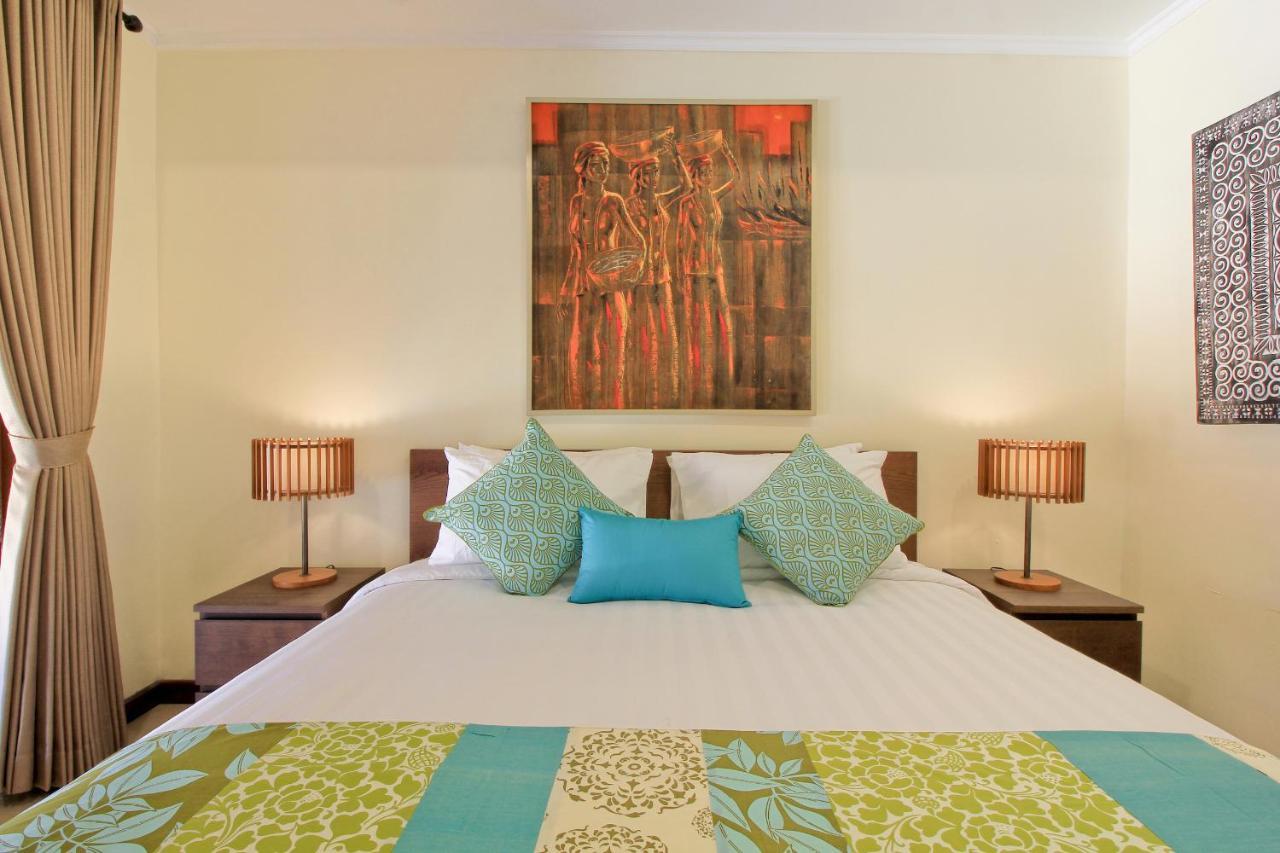 Villa Uma Lima Batu Belig - Close To The